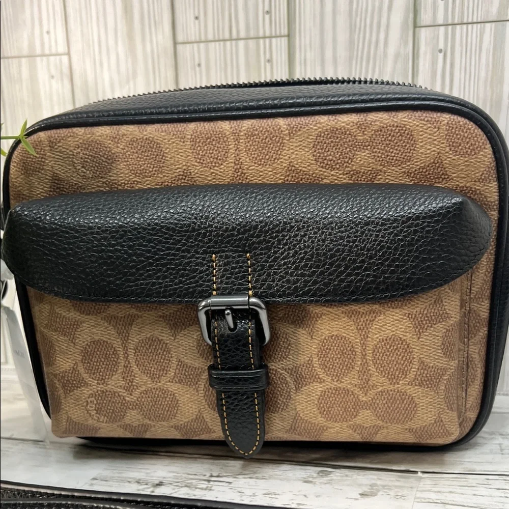 Coach stylish messenger